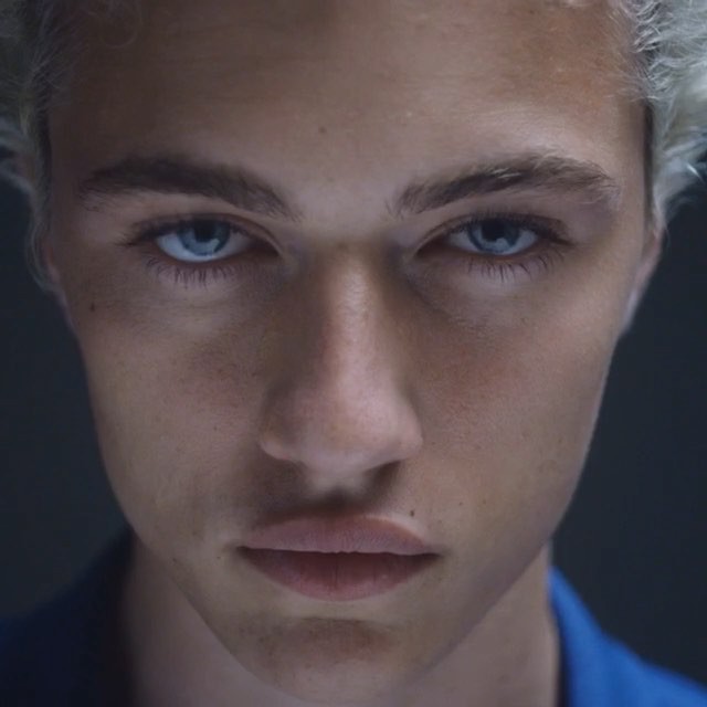 Fashion & Lifestyle | Lucky blue smith, Lucky blue, Hairstyle