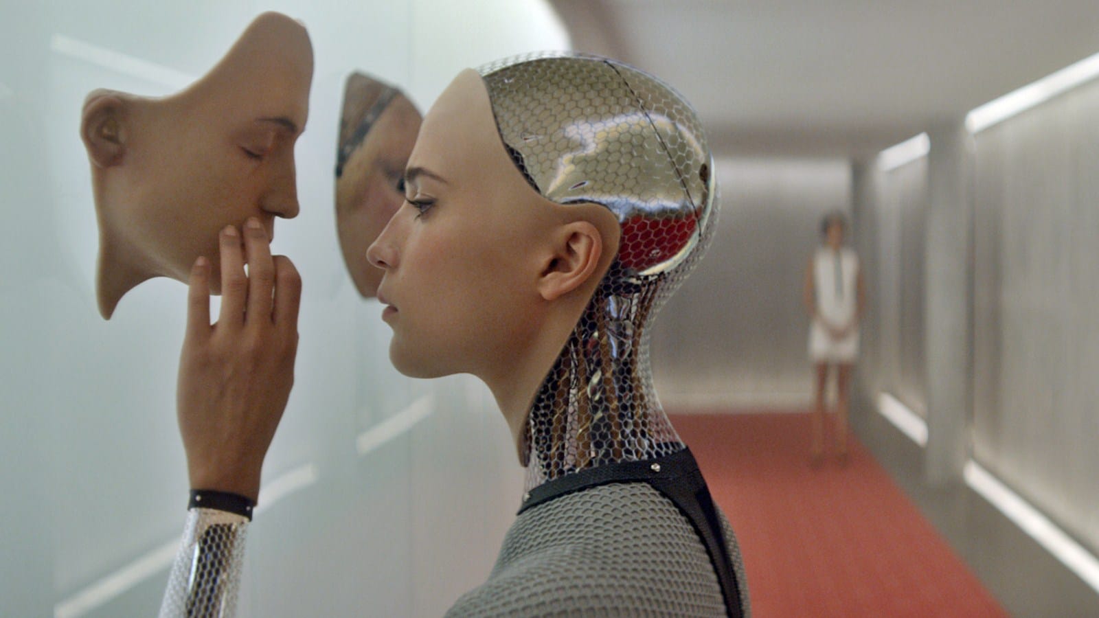 Ex-machina (2015) by Alex Garland 