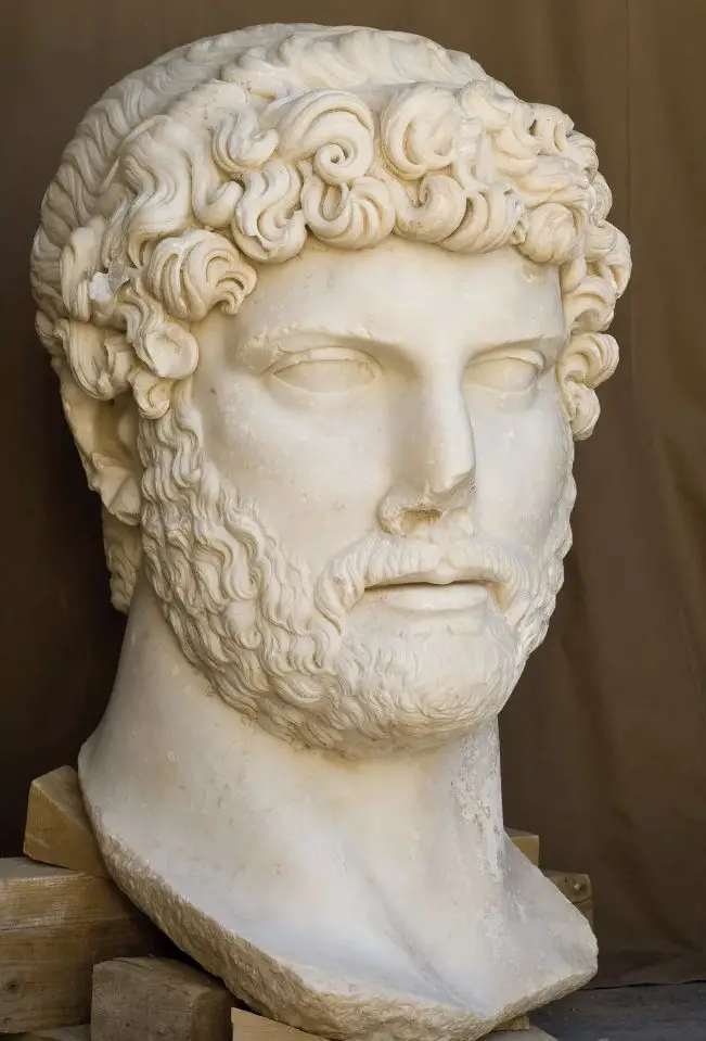  Ancient Rome men's hairstyles - Statue of the Emperor Hadrian 